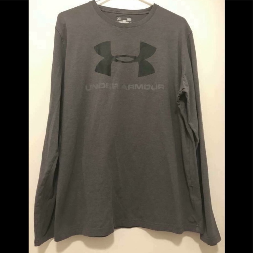⭐️NWOT Gray Under Armour L/S Shirt. Size Large.⭐️